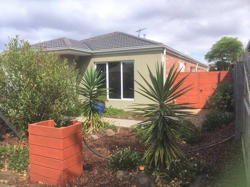 29 Wattlehill Grove, St Leonards VIC 3223