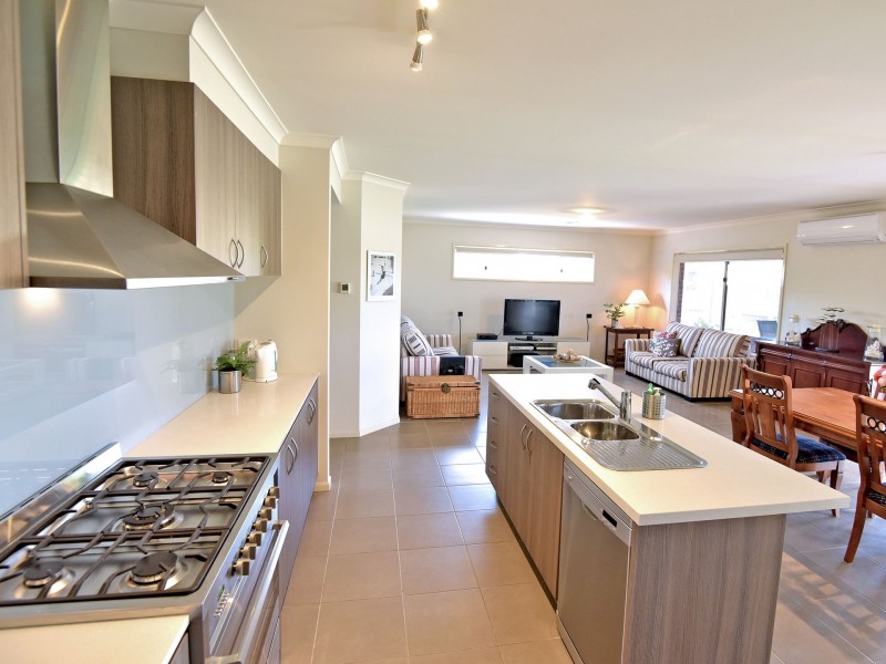29 Wattlehill Grove, St Leonards VIC 3223