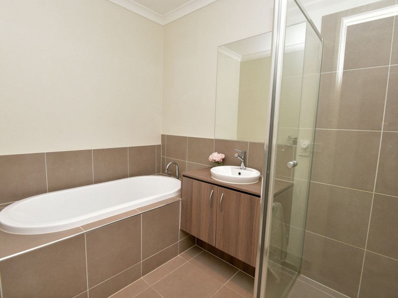 29 Wattlehill Grove, St Leonards VIC 3223