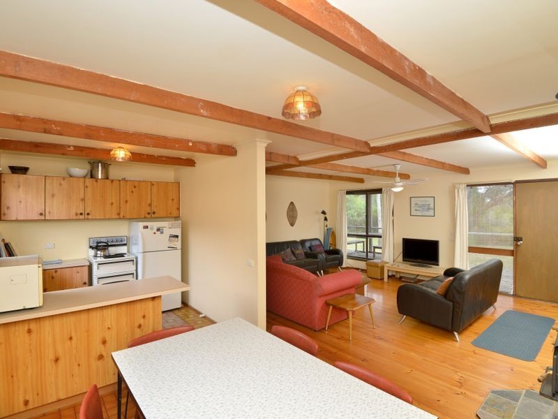 19 Dossetor Road, St Leonards VIC 3223