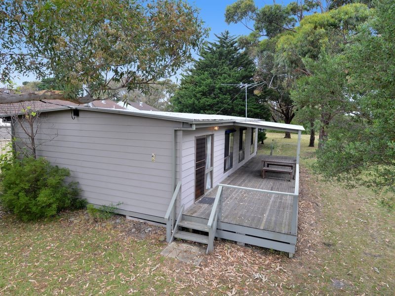 19 Dossetor Road, St Leonards VIC 3223