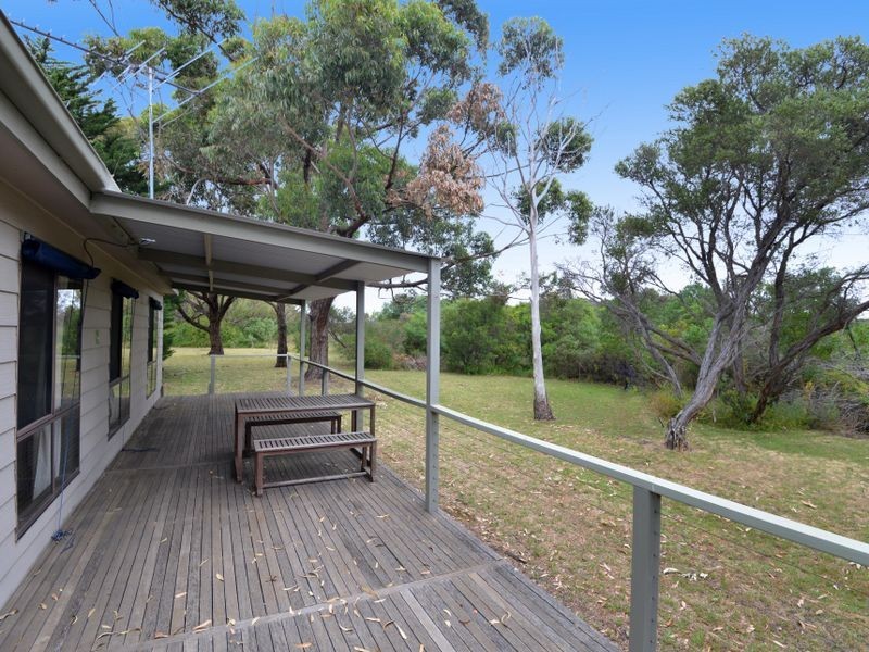 19 Dossetor Road, St Leonards VIC 3223