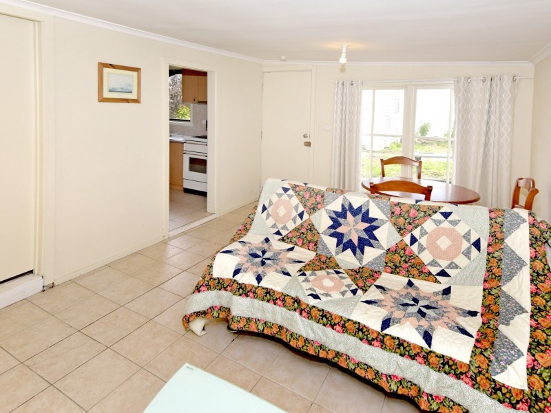 6 Cliff Court, St Leonards VIC 3223