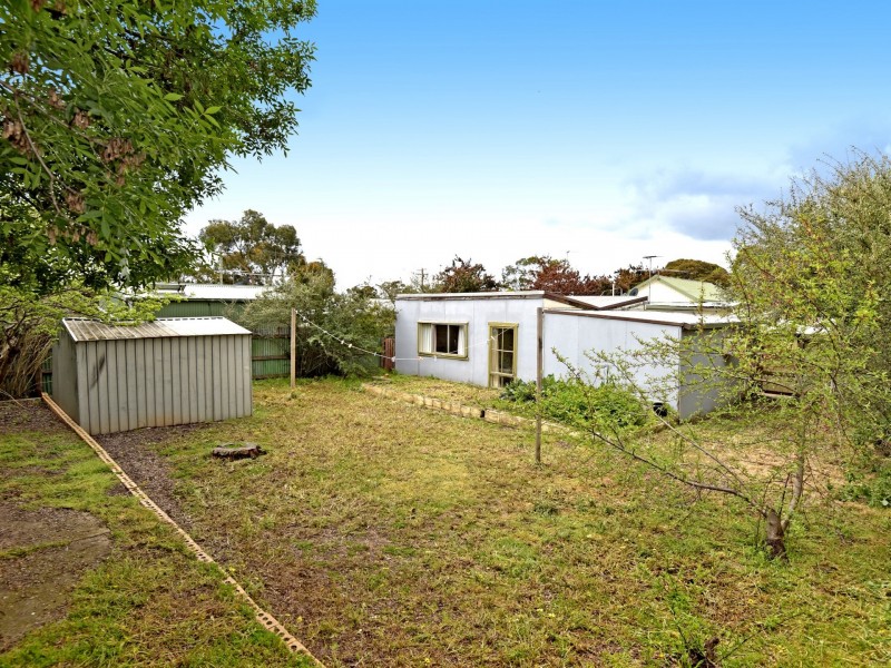 6 Cliff Court, St Leonards VIC 3223