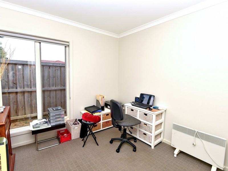 10 Seacrest Walk, St Leonards VIC 3223