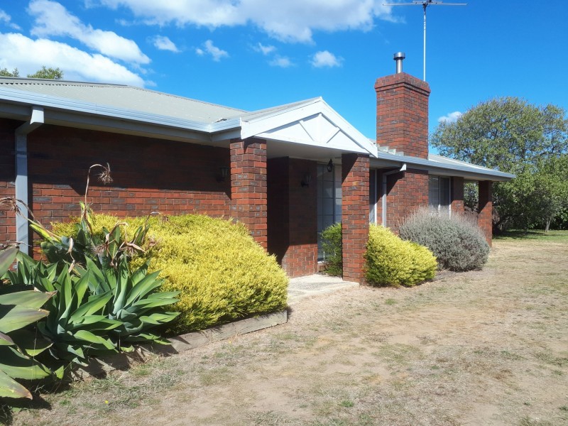 16 Mouchemore Avenue, St Leonards VIC 3223