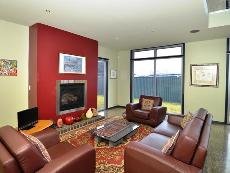 4 Spinnaker Drive, St Leonards VIC 3223