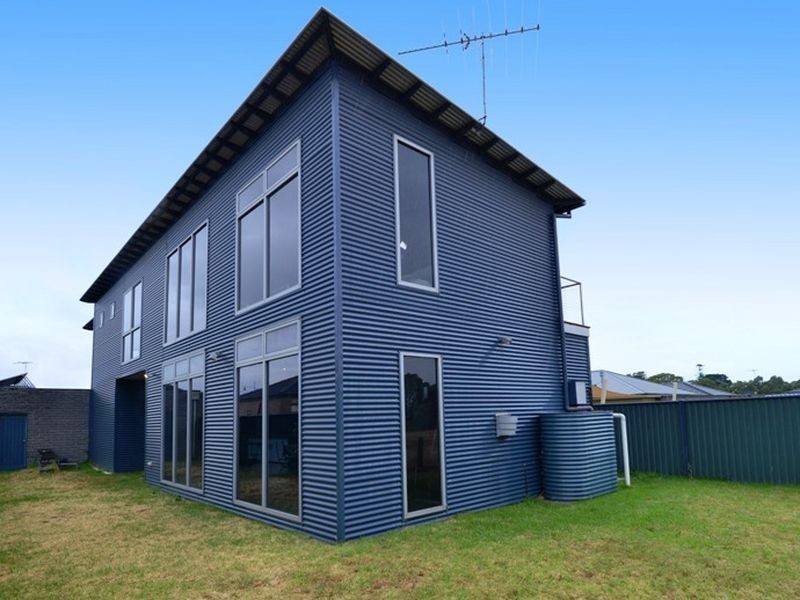 4 Spinnaker Drive, St Leonards VIC 3223