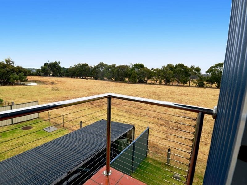 4 Spinnaker Drive, St Leonards VIC 3223