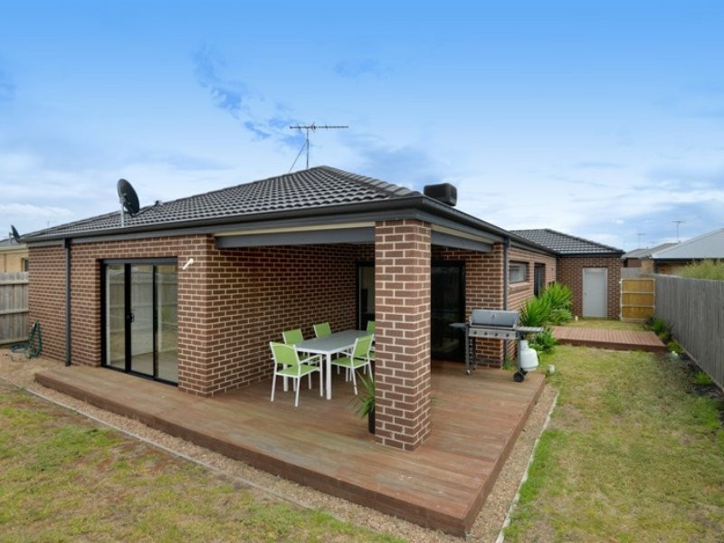 3 Dune Street, St Leonards VIC 3223