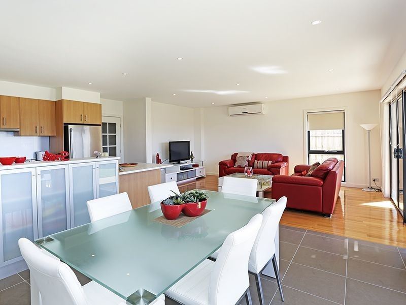 50 Clyde Avenue, St Leonards VIC 3223