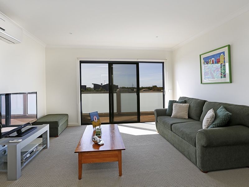50 Clyde Avenue, St Leonards VIC 3223