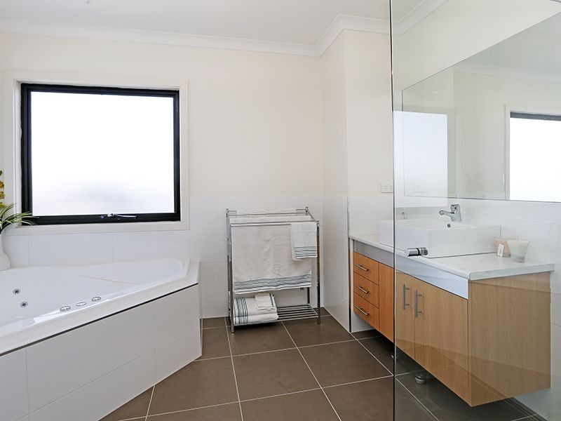 50 Clyde Avenue, St Leonards VIC 3223