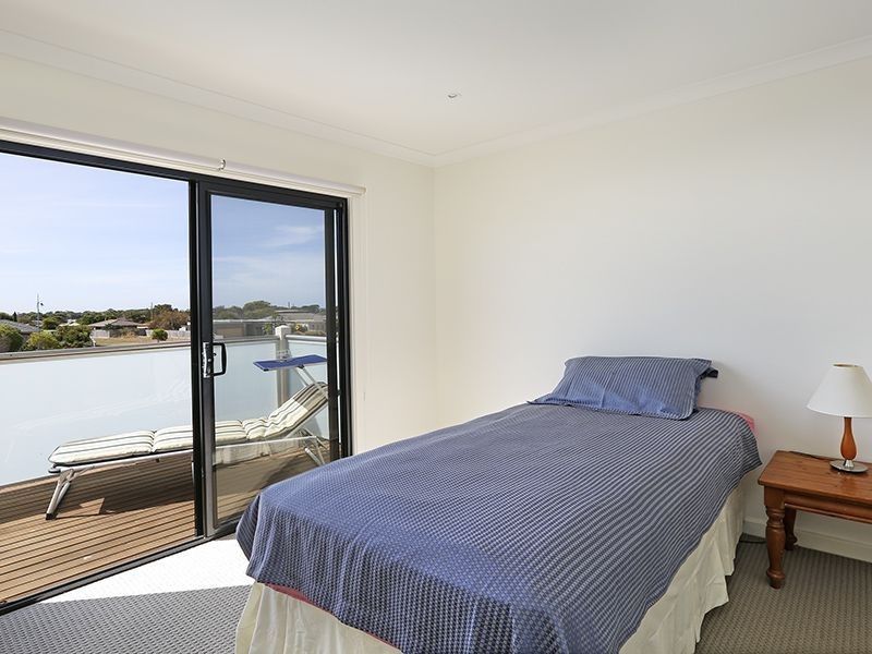 50 Clyde Avenue, St Leonards VIC 3223