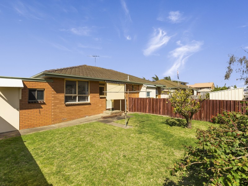 Unit 5/94 Leviens Road, St Leonards VIC 3223