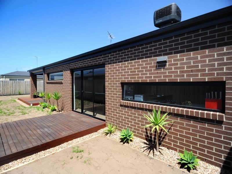 3 Dune Street, St Leonards VIC 3223