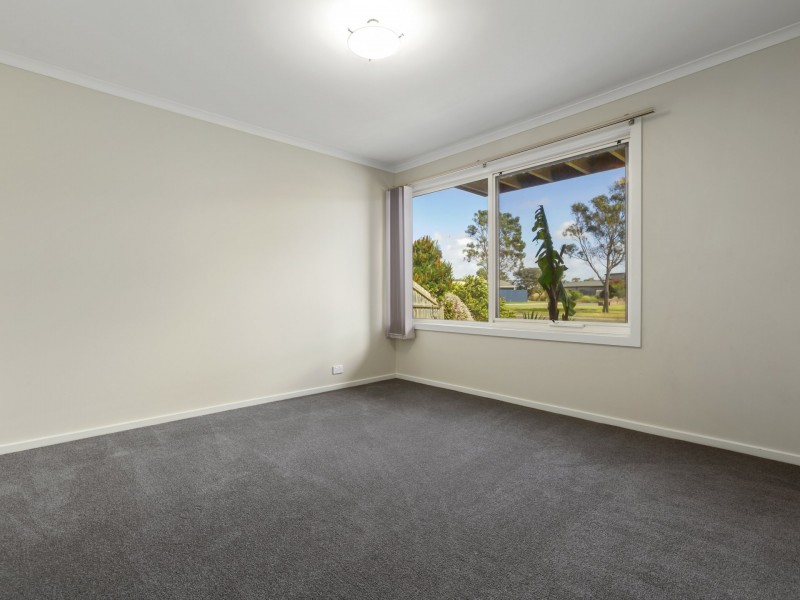 8 Tess Court, St Leonards VIC 3223