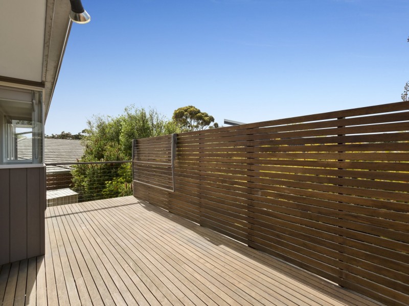 8 Tess Court, St Leonards VIC 3223