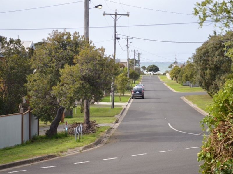 12 Sylvester Avenue, St Leonards VIC 3223