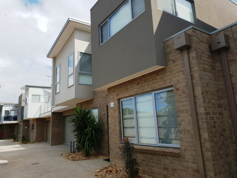 Unit 2/1362 Murradoc Road, St Leonards VIC 3223