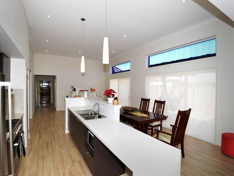 16 Half Moon Crescent, Indented Head VIC 3223