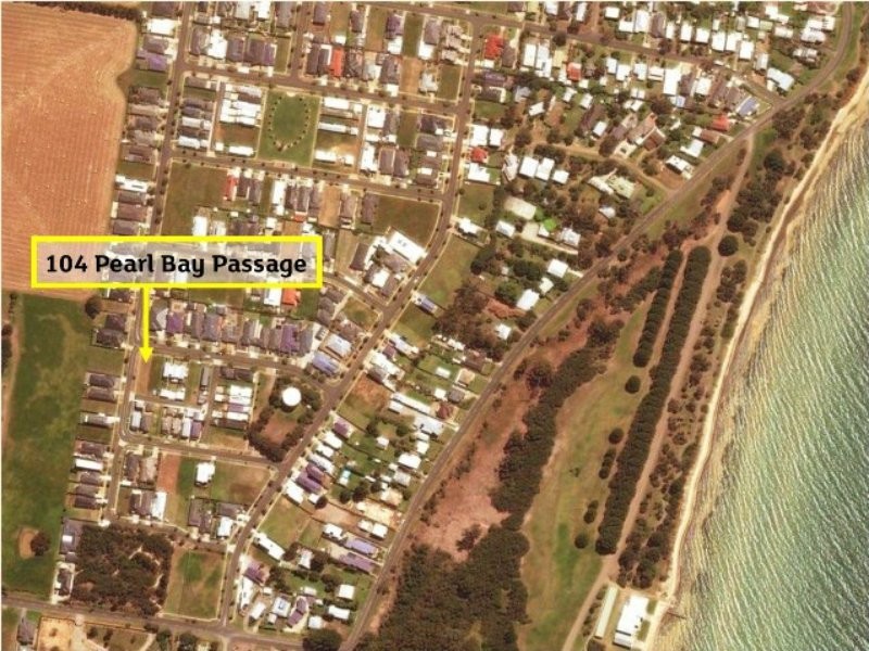 104 Pearl Bay Passage, St Leonards VIC 3223