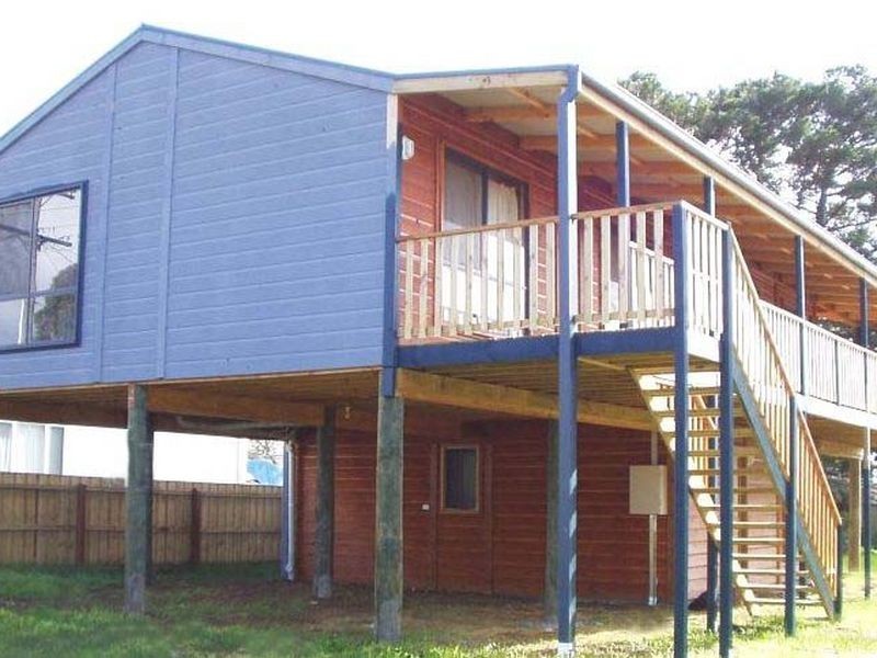 16 Gilbert Street, St Leonards VIC 3223