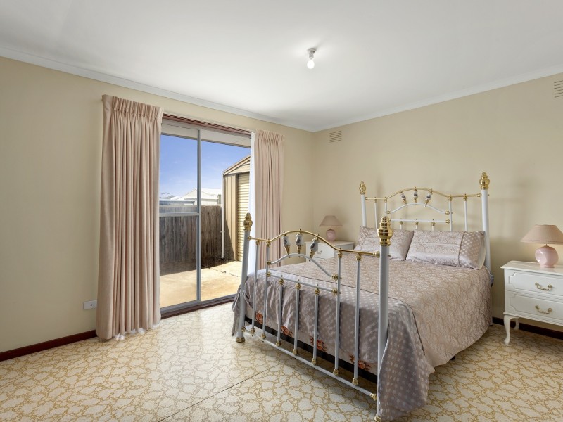 33 Leonard Street, St Leonards VIC 3223