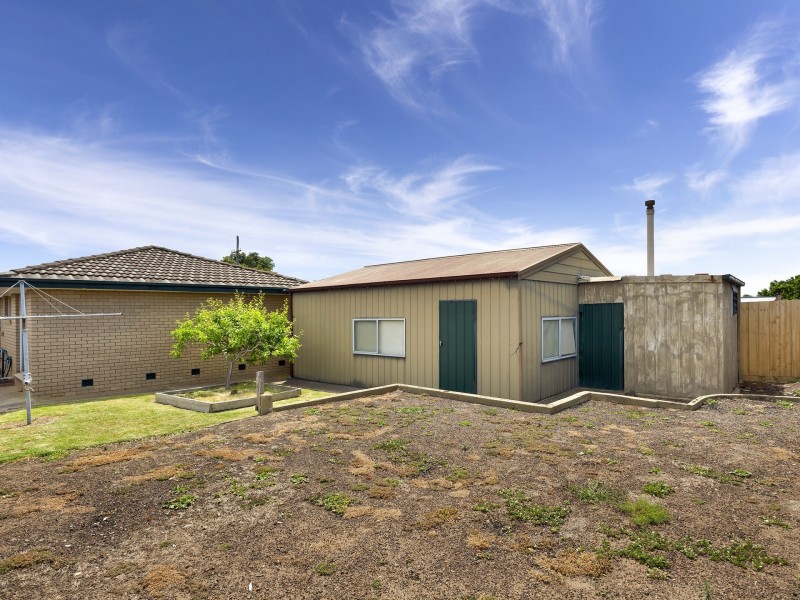 33 Leonard Street, St Leonards VIC 3223