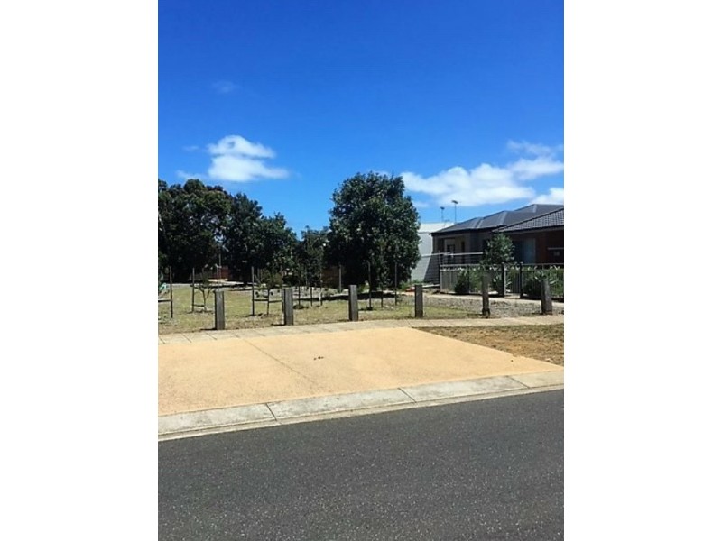 15 Halyard Terrace, St Leonards VIC 3223