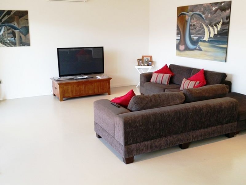 10 Wave Street, St Leonards VIC 3223