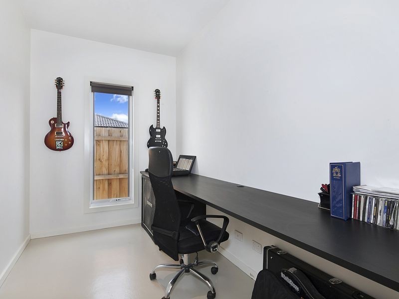 10 Wave Street, St Leonards VIC 3223