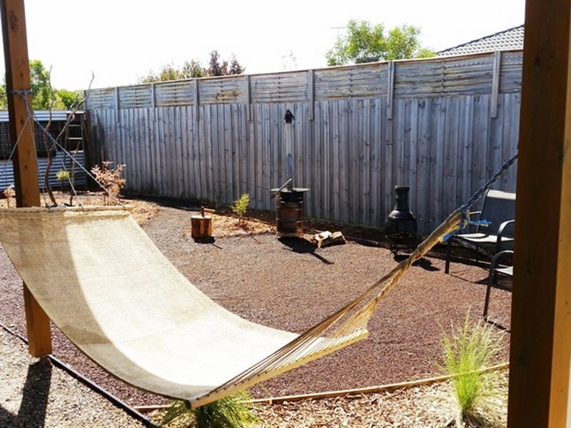 10 Wave Street, St Leonards VIC 3223