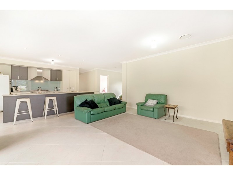 32 Clyde Avenue, St Leonards VIC 3223