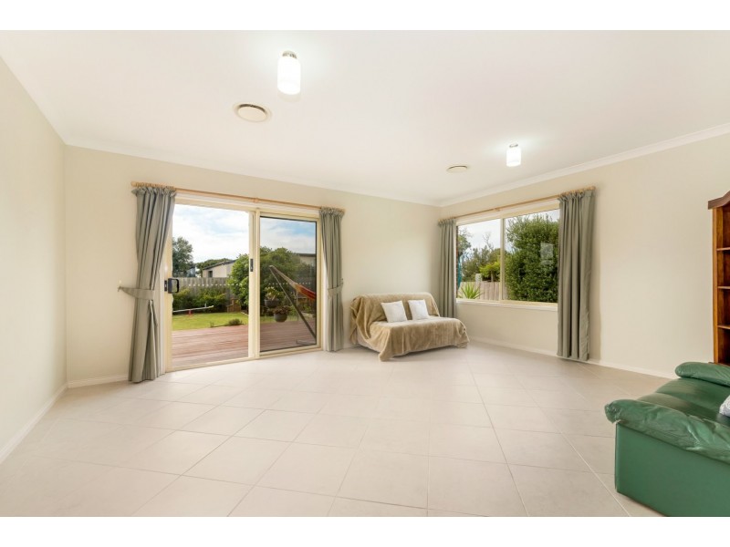 32 Clyde Avenue, St Leonards VIC 3223