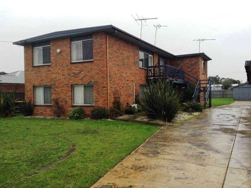 1/42 Dudley Parade, St Leonards VIC 3223