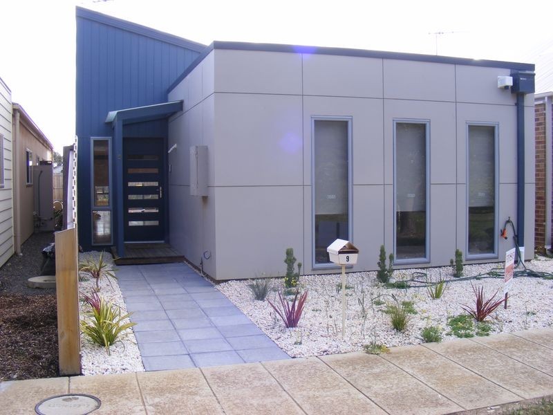 9 Halyard Terrace, St Leonards VIC 3223