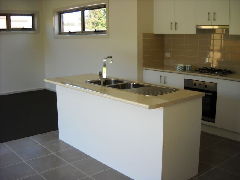 2/6 Edith Court, St Leonards VIC 3223