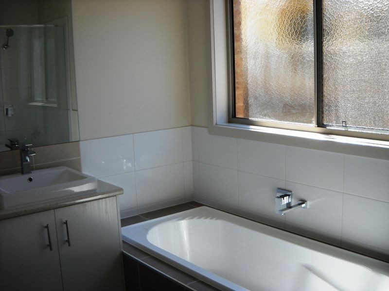 2/6 Edith Court, St Leonards VIC 3223