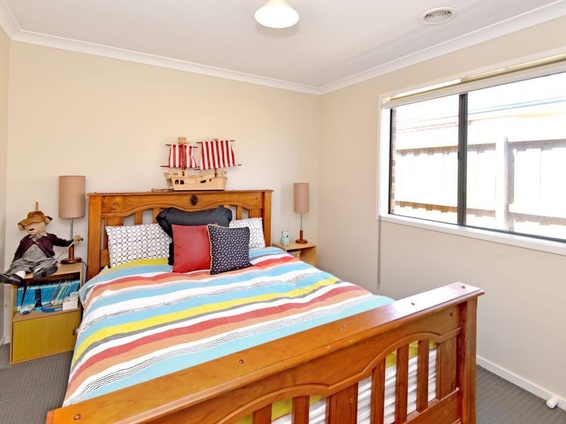 84 Pearl Bay Passage, St Leonards VIC 3223