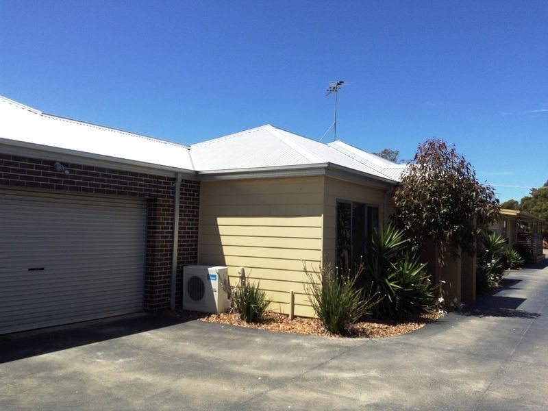 2/2 Edith Court, St Leonards VIC 3223