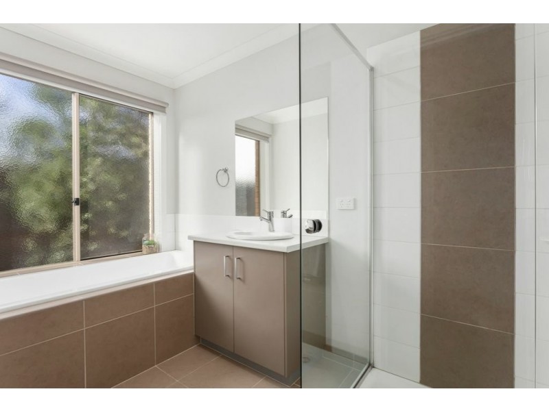 1 Martinsen Street, St Leonards VIC 3223