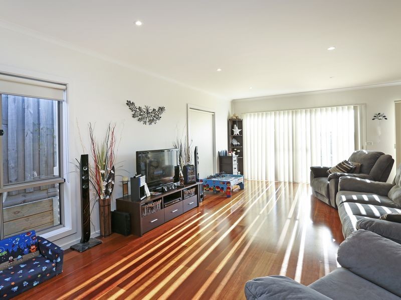 1/3 Welfare Street, Portarlington VIC 3223