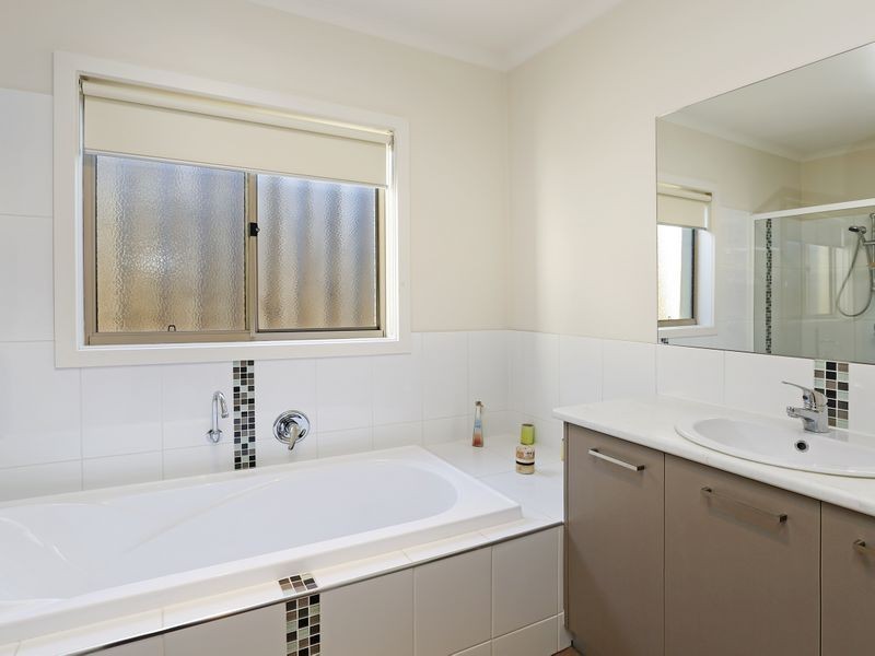 1/3 Welfare Street, Portarlington VIC 3223