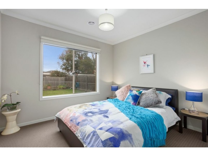 39 Lake View Crescent, St Leonards VIC 3223