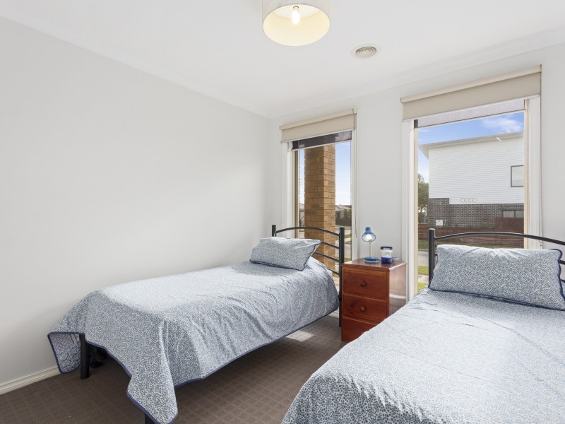 65 Pearl Bay Passage, St Leonards VIC 3223