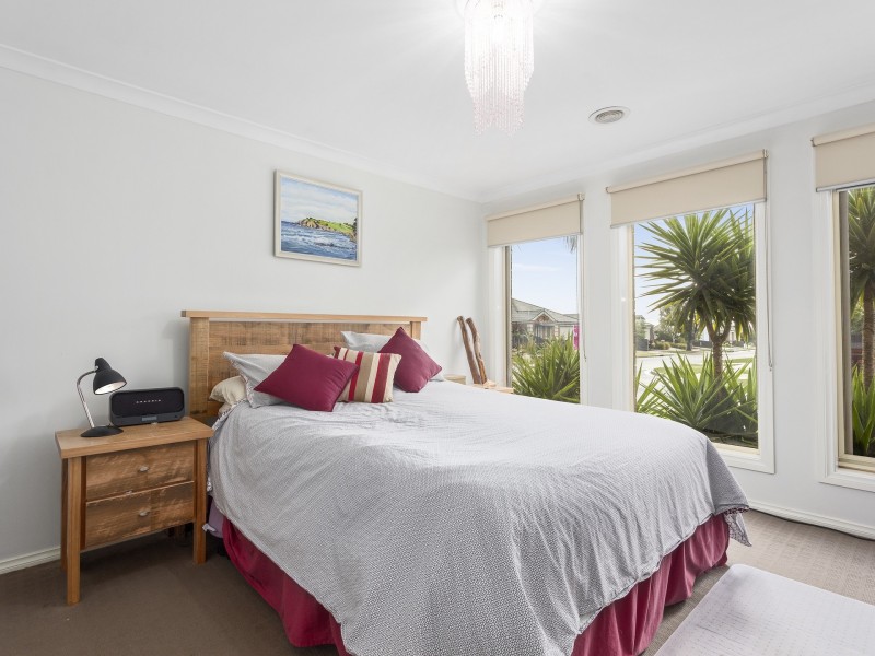 65 Pearl Bay Passage, St Leonards VIC 3223