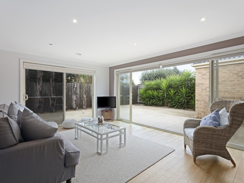 65 Pearl Bay Passage, St Leonards VIC 3223