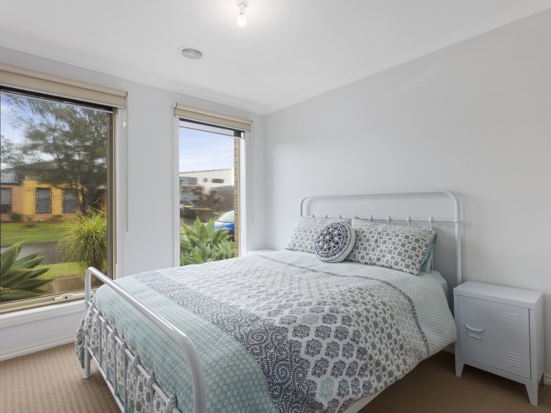 65 Pearl Bay Passage, St Leonards VIC 3223