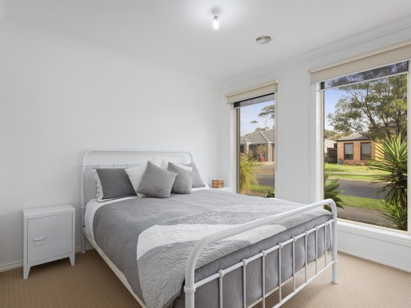 65 Pearl Bay Passage, St Leonards VIC 3223